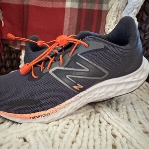 New Balance Women’s FreshFoam Sneakers ~ Size 10